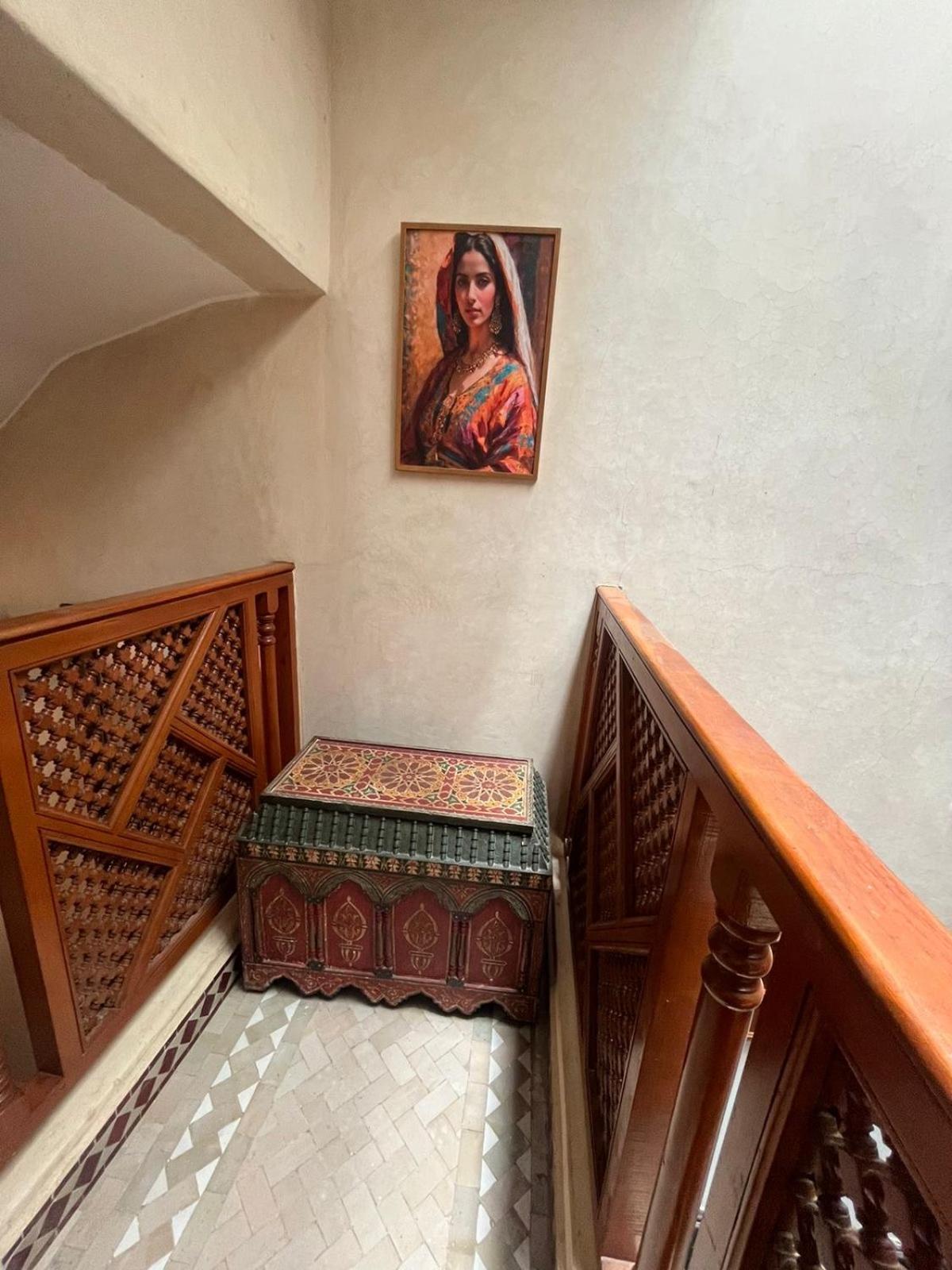 Riad Amazing Amazigh Avec Jacuzzi Petit Dejeuner Compris Avec Aussi Chambres Familiales Pres De La Place Jemaa El Fna Marrakesz Zewnętrze zdjęcie