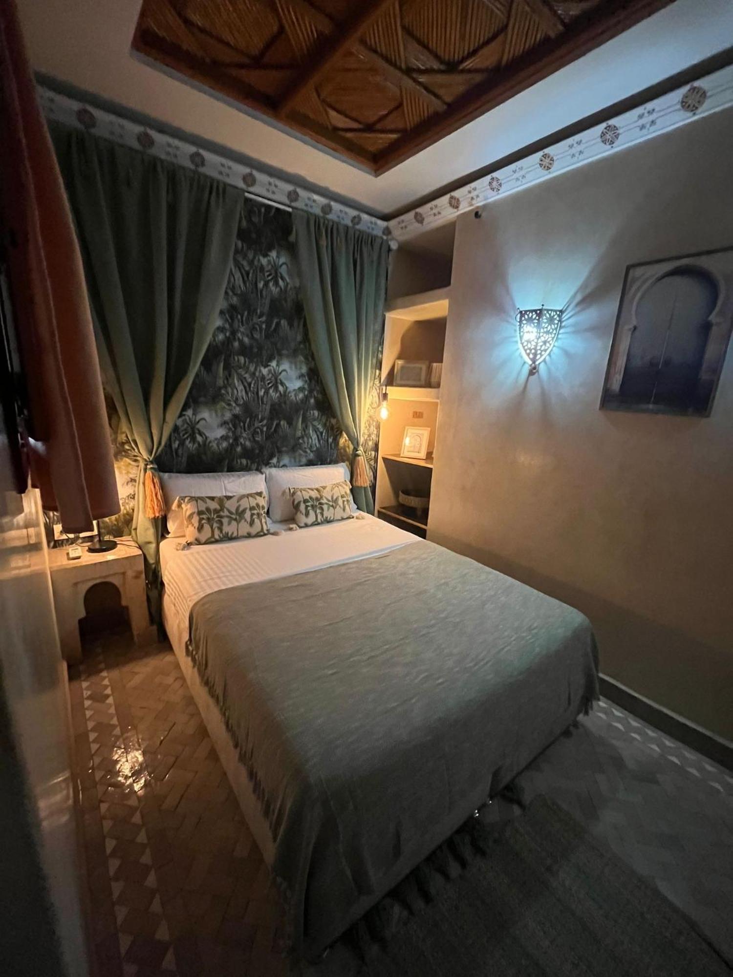 Riad Amazing Amazigh Avec Jacuzzi Petit Dejeuner Compris Avec Aussi Chambres Familiales Pres De La Place Jemaa El Fna Marrakesz Zewnętrze zdjęcie