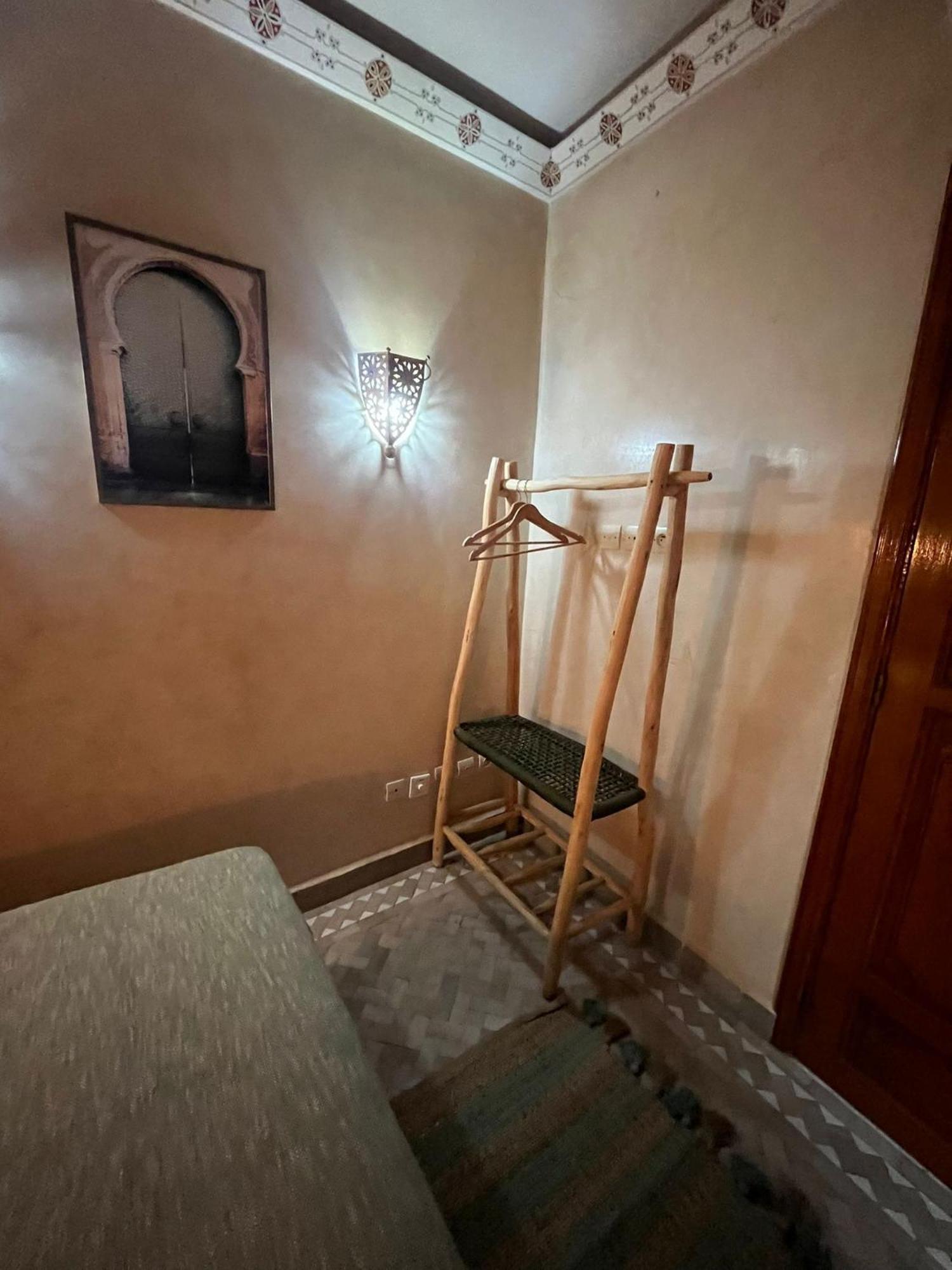Riad Amazing Amazigh Avec Jacuzzi Petit Dejeuner Compris Avec Aussi Chambres Familiales Pres De La Place Jemaa El Fna Marrakesz Zewnętrze zdjęcie