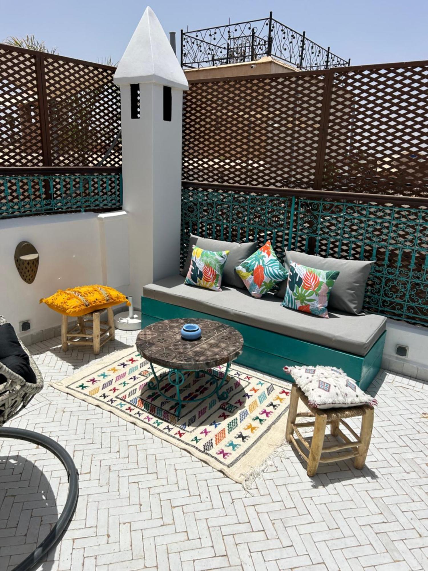 Riad Amazing Amazigh Avec Jacuzzi Petit Dejeuner Compris Avec Aussi Chambres Familiales Pres De La Place Jemaa El Fna Marrakesz Zewnętrze zdjęcie
