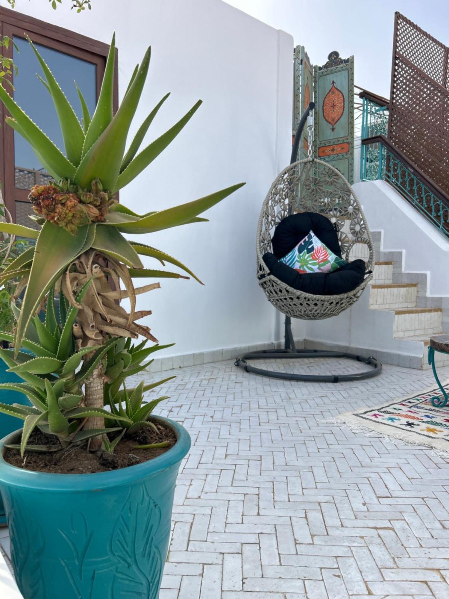 Riad Amazing Amazigh Avec Jacuzzi Petit Dejeuner Compris Avec Aussi Chambres Familiales Pres De La Place Jemaa El Fna Marrakesz Zewnętrze zdjęcie